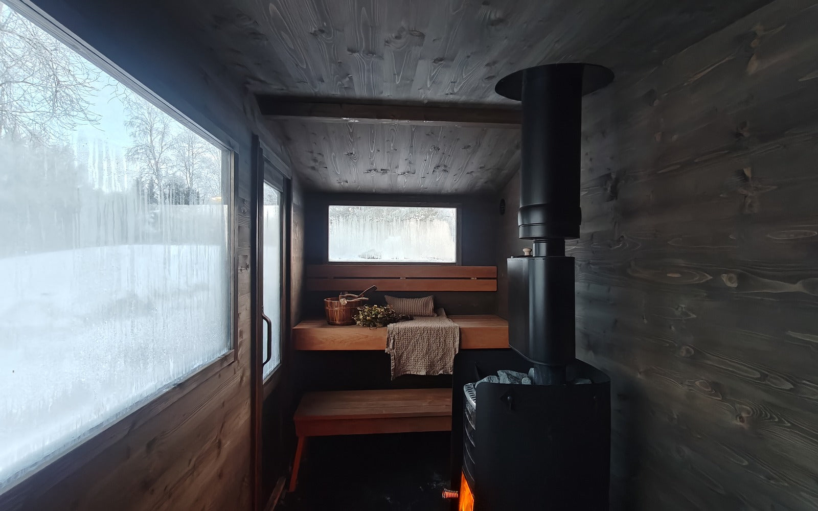 Lapelland Small utan förrum basturum interiör L-bänk